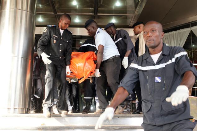 Emergency personnel respond to hotel shooting. Photo Courtesy of NY Daily News.