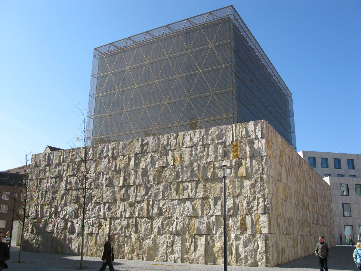 Ohel Jakob Synagogue, Germany. Image Courtesy of huffingtonpost.com.