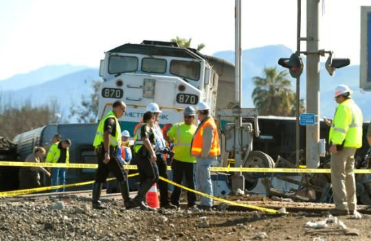 The scene of a Metrolink train that hit a truck and derailed in Oxnard, California. February 2015. Image Courtesy of www.yahoo.com.